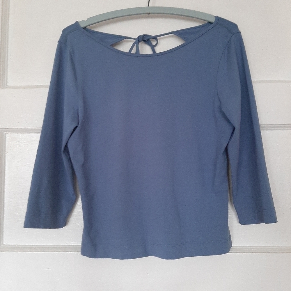 Three Dots Keyhole Tie Back 3/4 Sleeve Ballet Scoop Neck Top